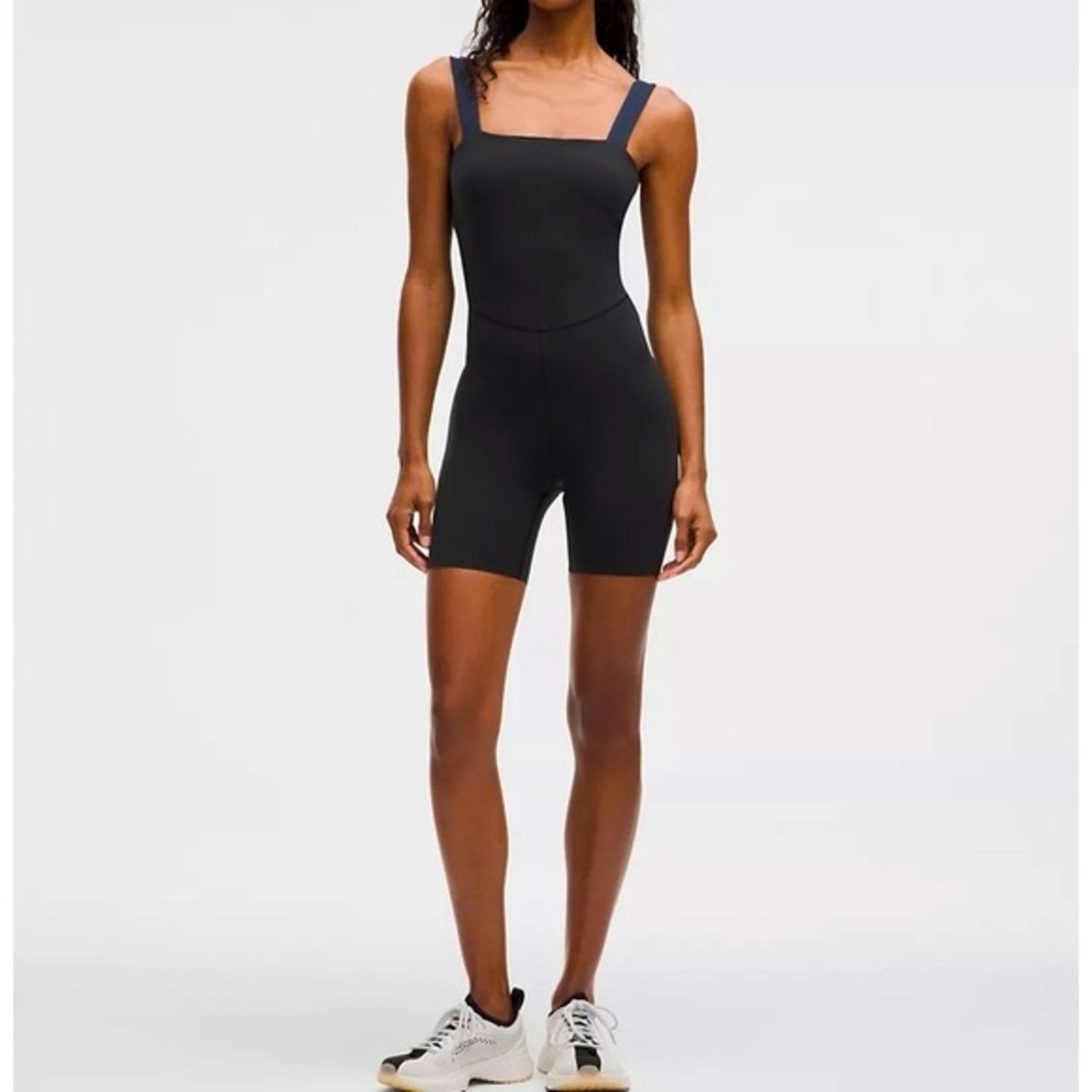 lululemon Glow Up Onesie- Black/True Navy- Size 6 - NWT
